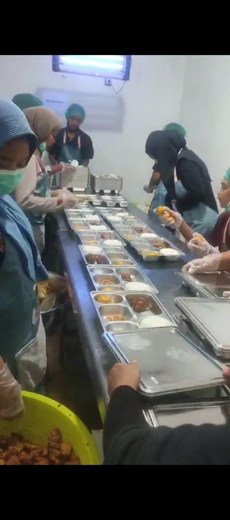 Dapur Wanasari, Menyalurkan MBG ke 10 Sekolah di Desa Wanasari, Kecamatan Teluk Jambe Barat, Karawang