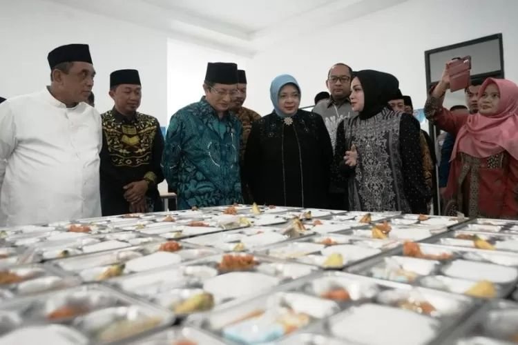 Menteri Agama RI Resmikan Dapur Makan Bergizi Gratis di Pesantren Al-Ikhlas Ujung Bone
