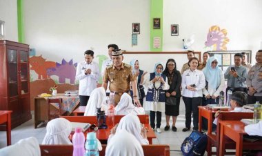 Pemerintah Kota Metro Luncurkan Dapur Makan Bergizi Gratis, Distribusikan 2.448 Ompreng di Hari Pertama