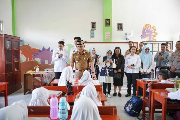 Pemerintah Kota Metro Luncurkan Dapur Makan Bergizi Gratis, Distribusikan 2.448 Ompreng di Hari Pertama
