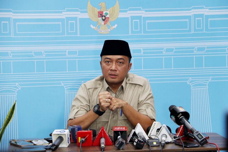 Prasetyo Hadi: Perpres Makan Bergizi Gratis Segera Rampung, SOP Dapur Akan Diperketat